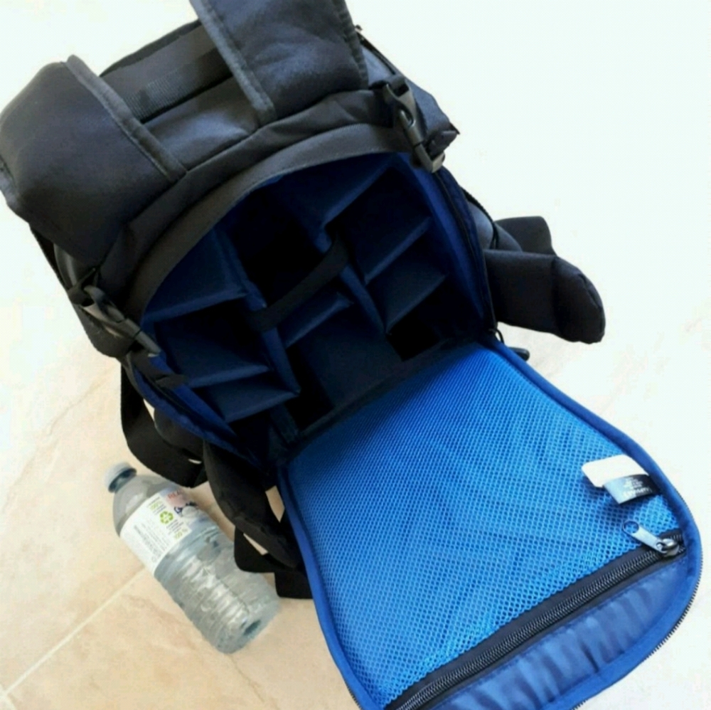 DSLR Camera Backpack /NWT - Picture 4 of 5